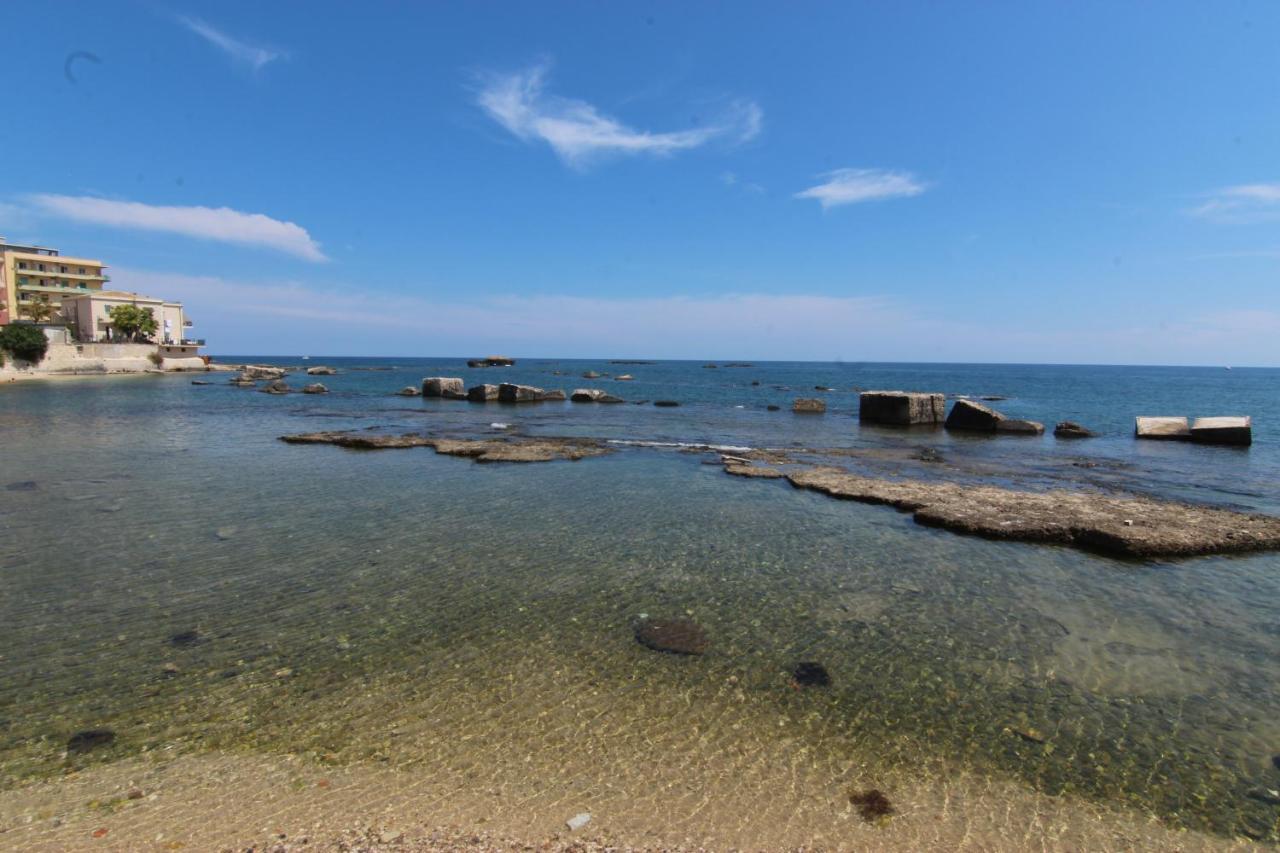 La Dimora Di Dionisio Al Mare Apartment Syracuse Exterior photo